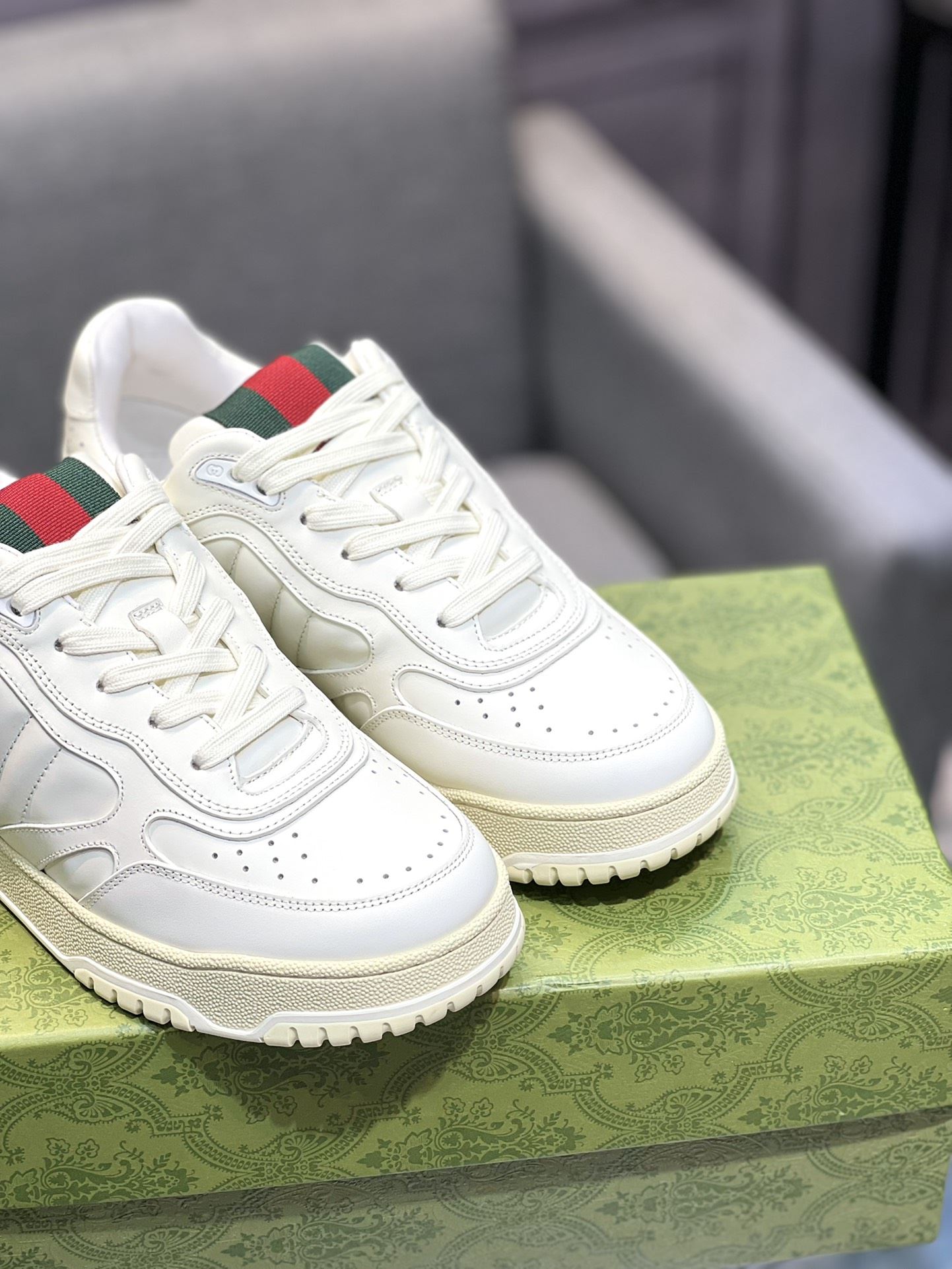 Gucci Low Shoes